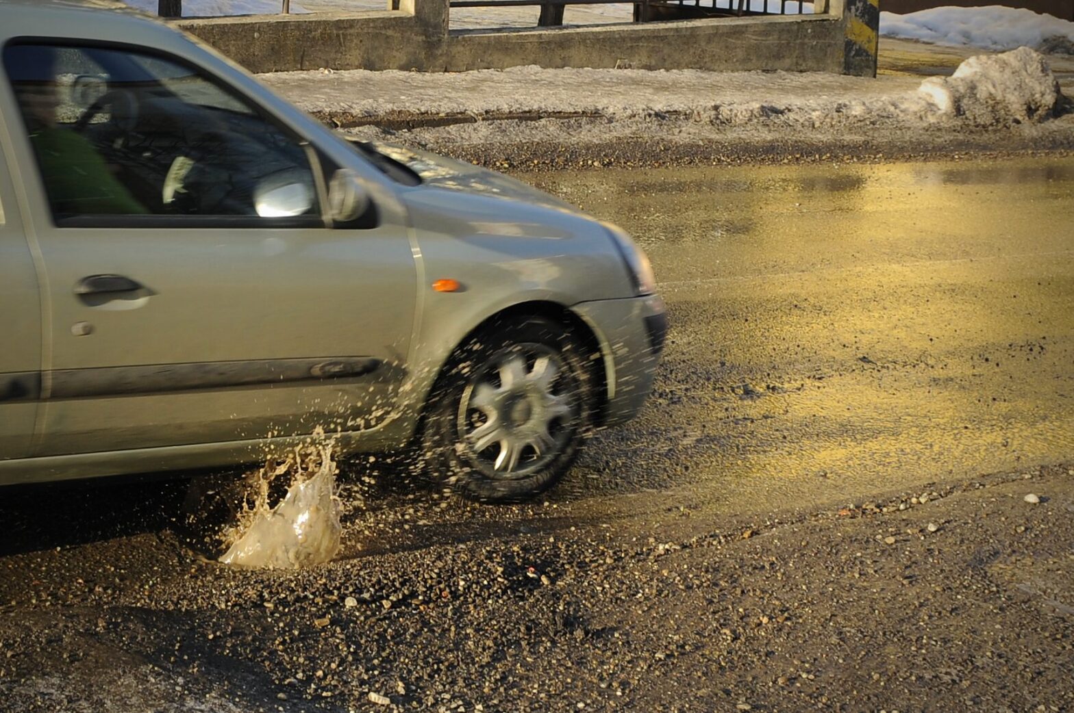 Kritické výtlky na ružomberských cestách začnú opravovať s pomocou infražiaričov